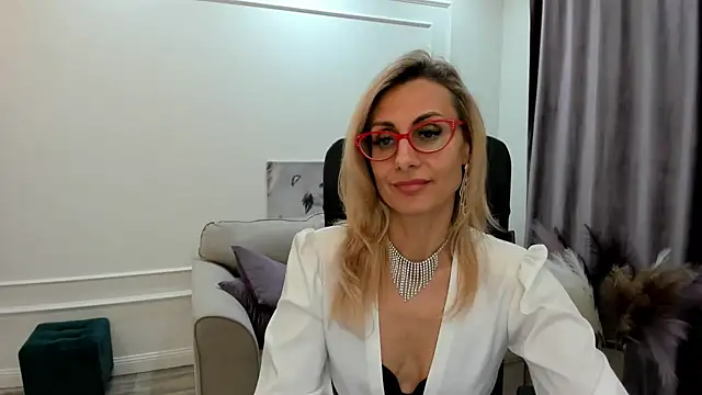 MuseOfStage online show from January 2025 06:16:02 PM