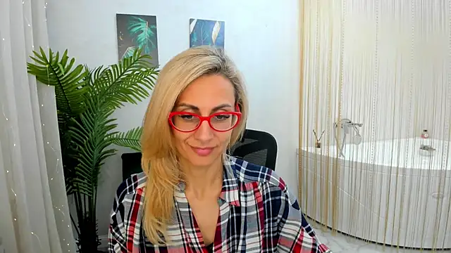 MuseOfStage online show from February 2025 02:48:01 PM