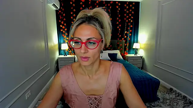 MuseOfStage online show from November 2025 11:09:02 AM