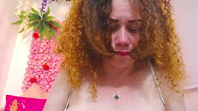 BLONDE SEXYHOT online show from December 2025 07:53:02 PM