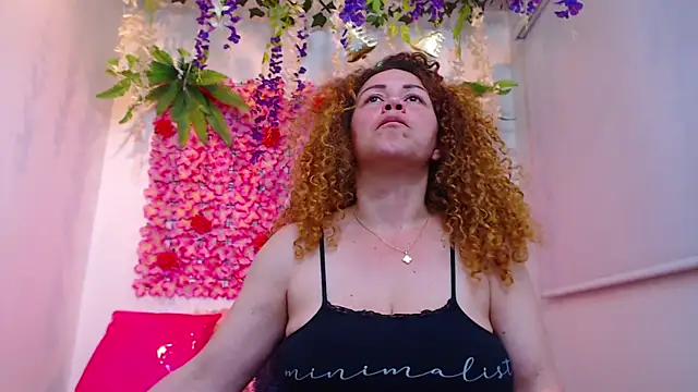 BLONDE SEXYHOT online show from December 2025 09:42:02 PM