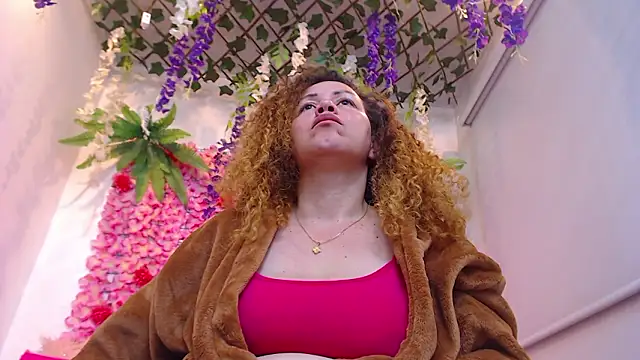 BLONDE SEXYHOT online show from February 2026 09:58:01 AM