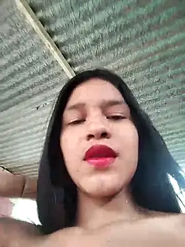 Snapshot of Little_Pau_Dirty chatting on December 2024 02:31:02 PM Little Pau Dirty online show from December 2024 02:31:02 PM