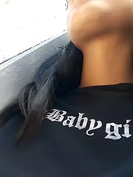 Snapshot of Little_Pau_Dirty chatting on December 2024 02:57:02 PM Little Pau Dirty online show from December 2024 02:57:02 PM