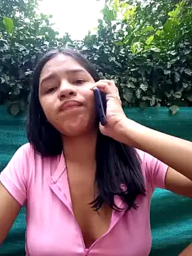 Snapshot of Little_Pau_Dirty chatting on January 2025 02:56:02 PM Little Pau Dirty online show from January 2025 02:56:02 PM