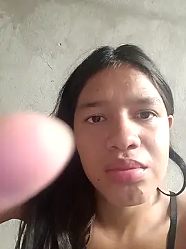 Snapshot of Little_Pau_Dirty chatting on November 2025 01:40:01 PM Little Pau Dirty online show from November 2025 01:40:01 PM