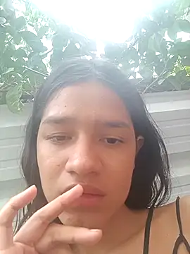 Snapshot of Little_Pau_Dirty chatting on December 2025 07:52:01 PM Little Pau Dirty online show from December 2025 07:52:01 PM