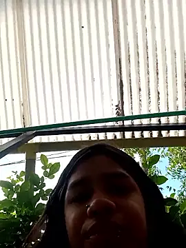 Snapshot of Little_Pau_Dirty chatting on January 2026 01:49:01 PM Little Pau Dirty online show from January 2026 01:49:01 PM