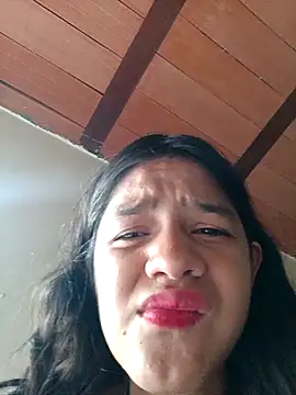 Snapshot of Little_Pau_Dirty chatting on February 2026 07:31:01 PM Little Pau Dirty online show from February 2026 07:31:01 PM