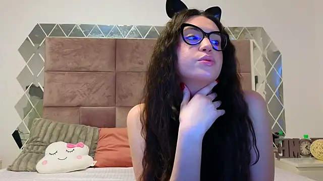 Snapshot of SweetScribe chatting on January 2025 06:59:01 AM SweetScribe online show from January 2025 06:59:01 AM