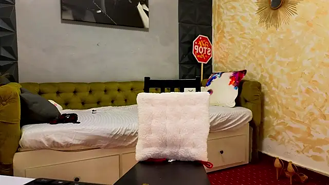 Snapshot of SweetScribe chatting on February 2025 11:57:02 AM SweetScribe online show from February 2025 11:57:02 AM