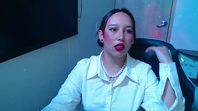 Skarlet Adams28 online show from March 2026 09:18:02 PM