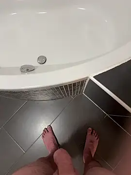 Snapshot of w12er chatting on December 2025 03:10:01 PM w12er online show from December 2025 03:10:01 PM