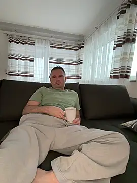 Snapshot of w12er chatting on February 2026 07:18:01 AM w12er online show from February 2026 07:18:01 AM