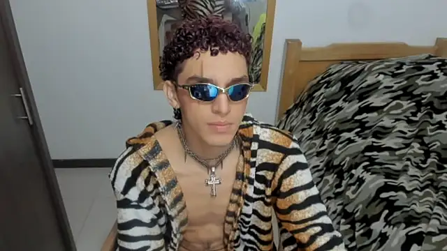 skinnypipe online show from October 2025 11:43:01 AM