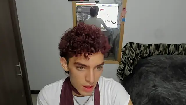 skinnypipe online show from October 2025 02:56:01 AM