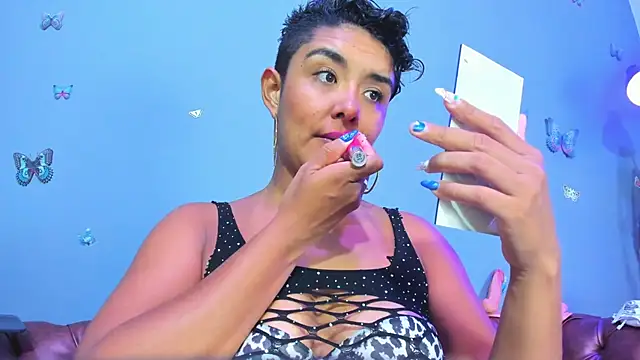 Kaira mosse online show from October 2025 10:35:02 AM