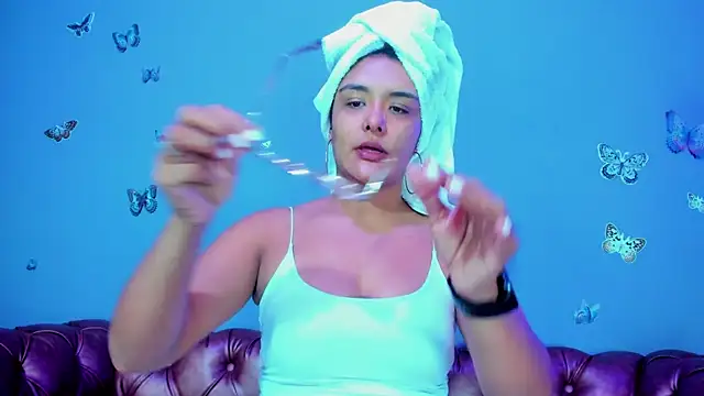 Kaira mosse online show from May 2026 10:56:01 AM