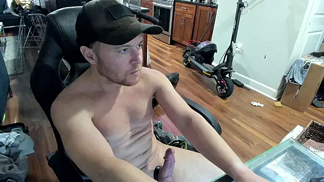 Snapshot of aaron_s_x chatting on December 2024 11:59:01 PM aaron s x online show from December 2024 11:59:01 PM