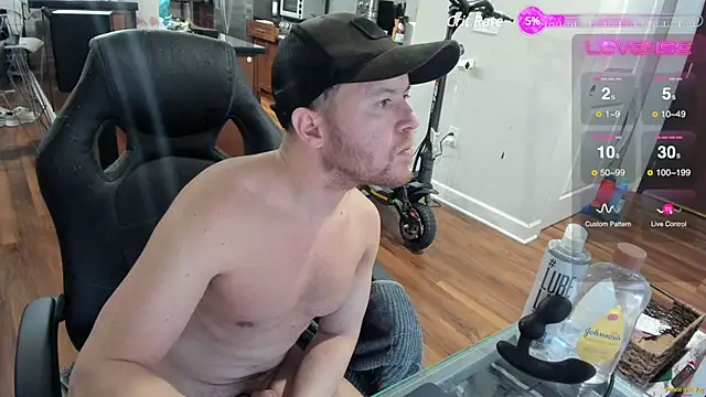 Snapshot of aaron_s_x chatting on January 2025 01:48:01 AM aaron s x online show from January 2025 01:48:01 AM