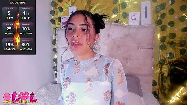 Snapshot of cristalconnorr chatting on May 2026 02:33:02 PM cristalconnorr online show from May 2026 02:33:02 PM