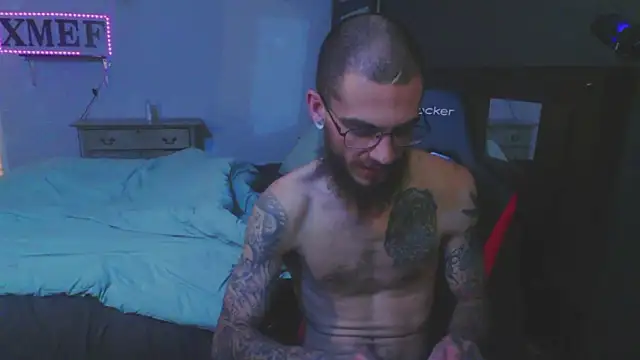 Snapshot of XMeF10 chatting on December 2024 06:14:01 AM XMeF10 online show from December 2024 06:14:01 AM