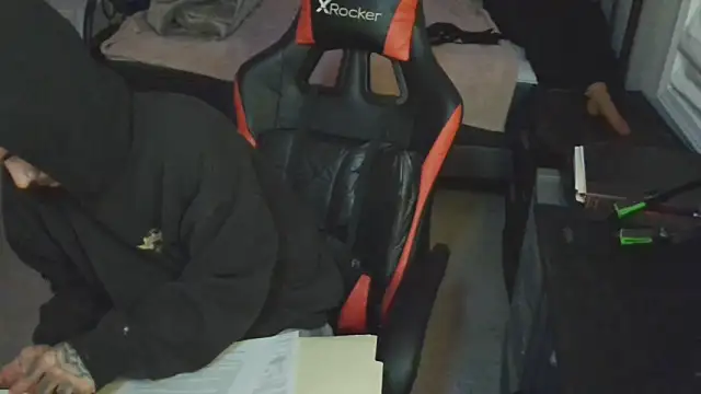 Snapshot of XMeF10 chatting on January 2025 02:51:01 AM XMeF10 online show from January 2025 02:51:01 AM