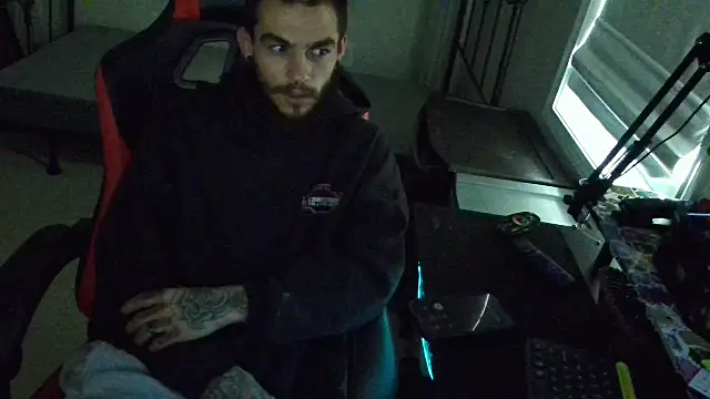 Snapshot of XMeF10 chatting on February 2025 03:06:01 PM XMeF10 online show from February 2025 03:06:01 PM