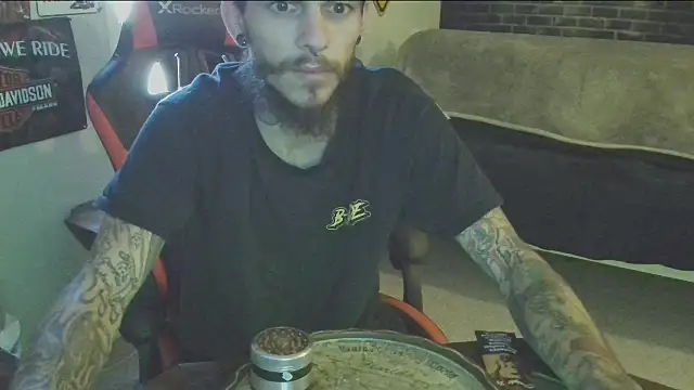 Snapshot of XMeF10 chatting on March 2025 09:01:01 PM XMeF10 online show from March 2025 09:01:01 PM