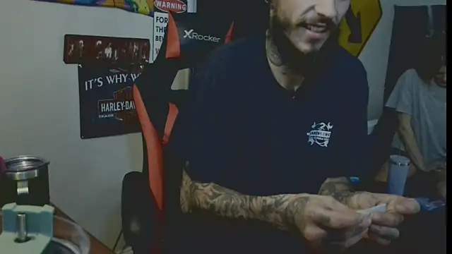 Snapshot of XMeF10 chatting on March 2025 07:20:02 AM XMeF10 online show from March 2025 07:20:02 AM