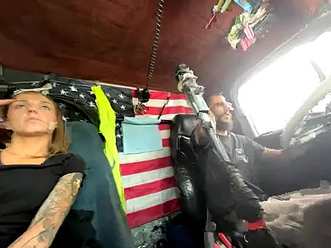 Snapshot of XMeF10 chatting on September 2025 03:22:02 PM XMeF10 online show from September 2025 03:22:02 PM