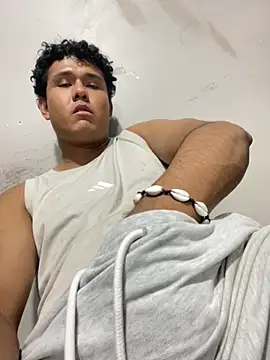 Brencuz online show from September 2025 03:52:01 AM