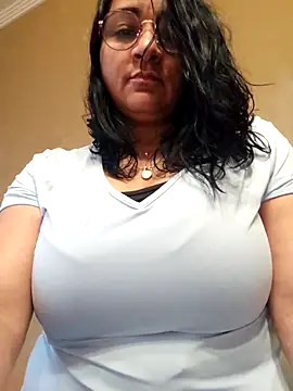 Snapshot of paulinaDiaz1 chatting on May 2026 04:56:02 PM paulinaDiaz1 online show from May 2026 04:56:02 PM
