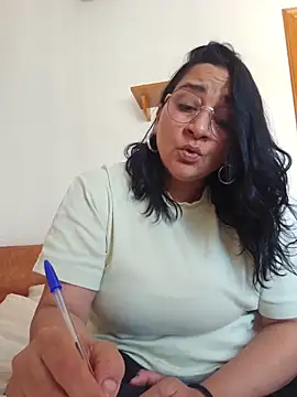 Snapshot of paulinaDiaz1 chatting on May 2026 01:06:01 PM paulinaDiaz1 online show from May 2026 01:06:01 PM