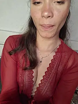 HelenHoltz online show from November 2025 12:57:02 AM