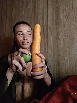 HelenHoltz online show from February 2026 02:01:02 AM