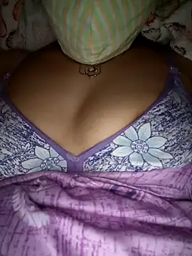 Snapshot of Avantika19 chatting on January 2025 08:24:01 AM Avantika19 online show from January 2025 08:24:01 AM