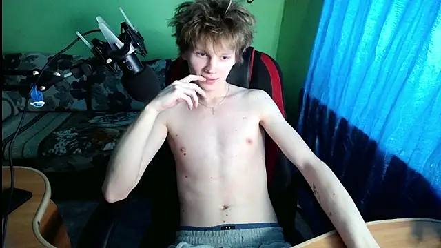 Snapshot of fameboyboo chatting on November 2025 10:07:01 AM fameboyboo online show from November 2025 10:07:01 AM