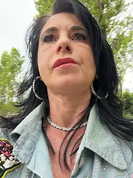 Snapshot of MichelleCara chatting on April 2026 02:22:01 PM MichelleCara online show from April 2026 02:22:01 PM