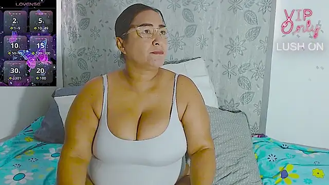 sexy hot carol online show from June 2026 06:43:01 PM