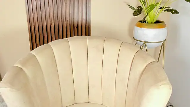 Snapshot of kenayfox chatting on December 2024 02:16:01 PM kenayfox online show from December 2024 02:16:01 PM