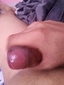 Snapshot of Fee096 chatting on December 2025 05:55:02 PM Fee096 online show from December 2025 05:55:02 PM