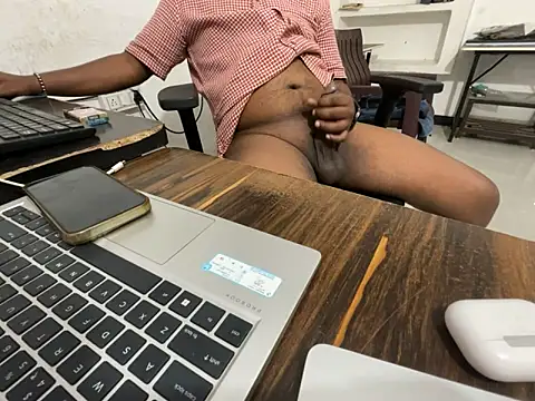 real meet girl finding in online show from October 2025 10:18:01 AM