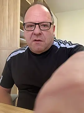 coupleLatinaLovers online show from February 2026 09:38:01 AM