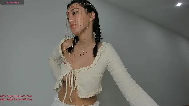 yumisunn online show from December 2024 04:47:02 AM