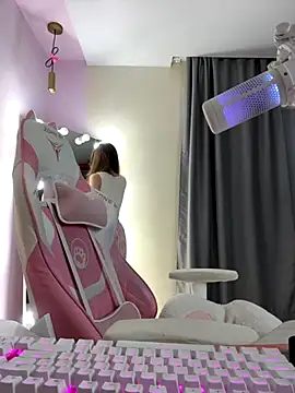 Snapshot of your_girl_next_door chatting on October 2025 01:43:02 PM your girl next door online show from October 2025 01:43:02 PM