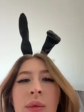 Snapshot of your_girl_next_door chatting on February 2026 02:31:01 PM your girl next door online show from February 2026 02:31:01 PM