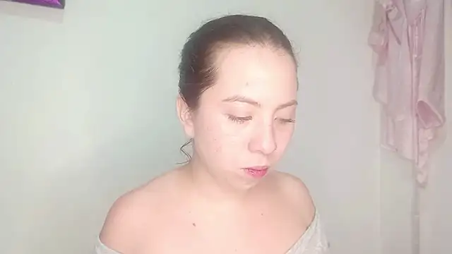 PetiteIvoryQueen19 online show from May 2026 04:31:01 AM
