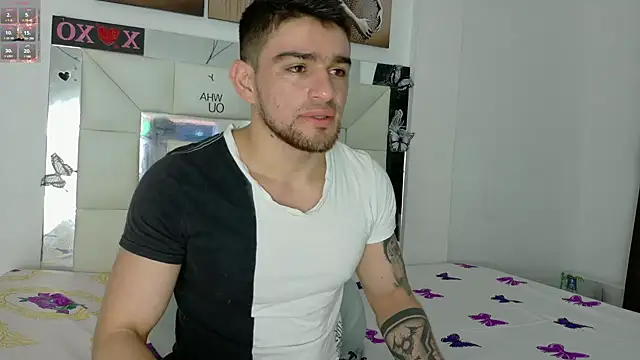Sexy Alejandro  online show from February 2025 11:21:02 AM