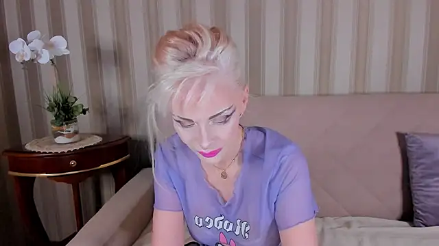 Snapshot of Rita_Farel chatting on March 2025 12:59:01 AM Rita Farel online show from March 2025 12:59:01 AM